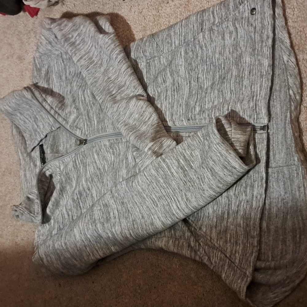 Zip up small tuff athletics grey sweater